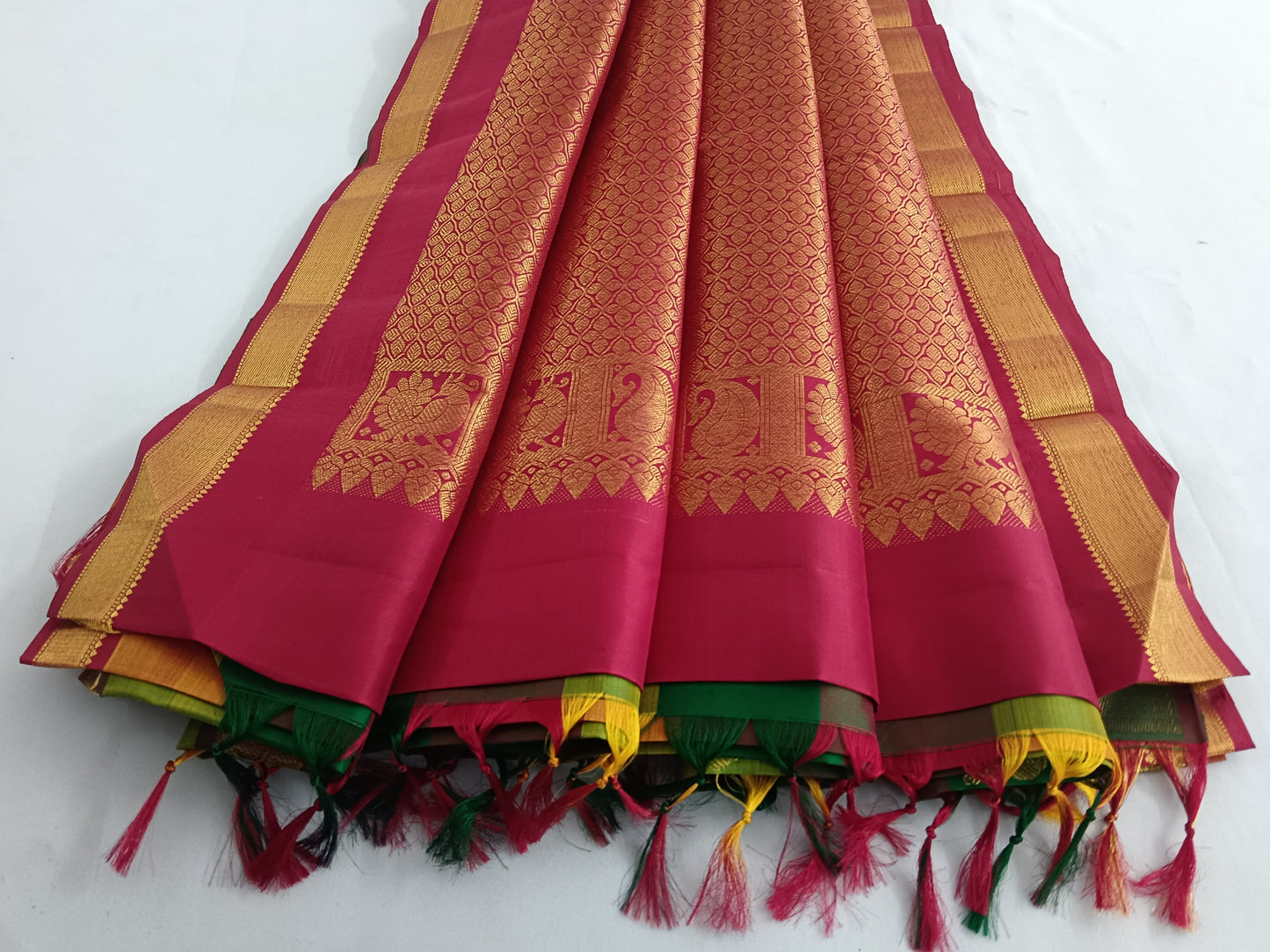 NVBS014- Small Border Paalum Palam Handloom Silk Saree