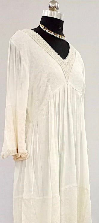 Classic Charm: V-Neck Pure Cotton White Dress-NV91837/001-004