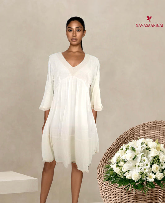 Classic Charm: V-Neck Pure Cotton White Dress-NV91837/001-004