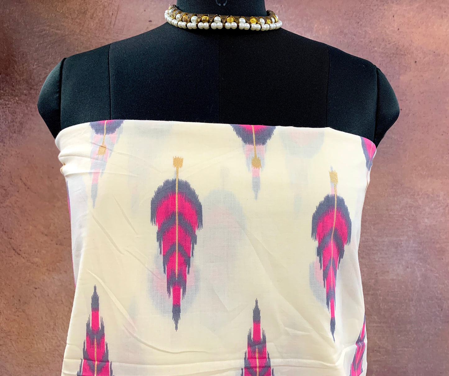 CPY003-Cotton-Blooms in Blush: White and Pink Floral Printed Cotton Fabric(in meters)