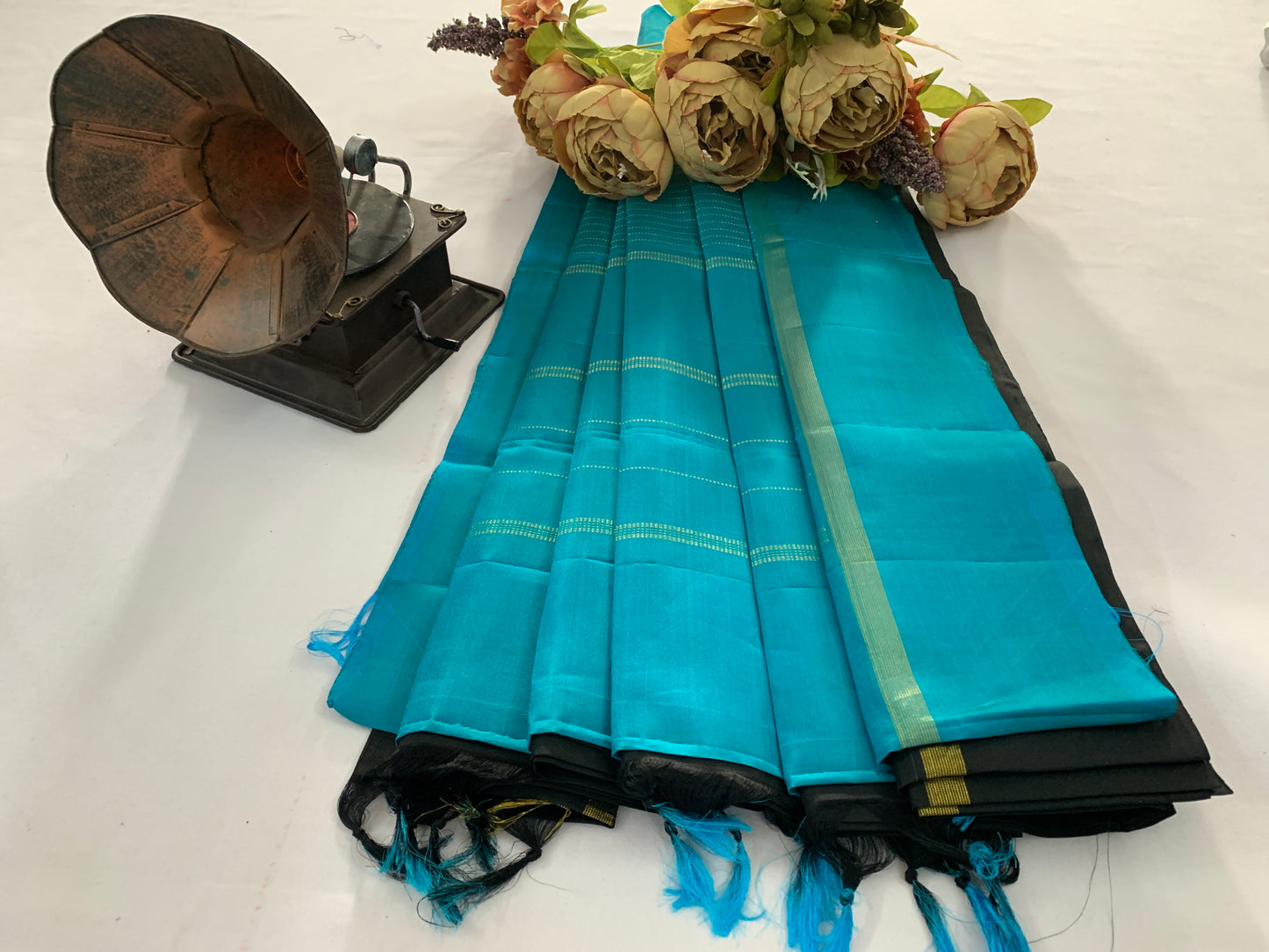 NVDHSB030 Black with Pallu Blue Color Dobby Handloom Silk Saree