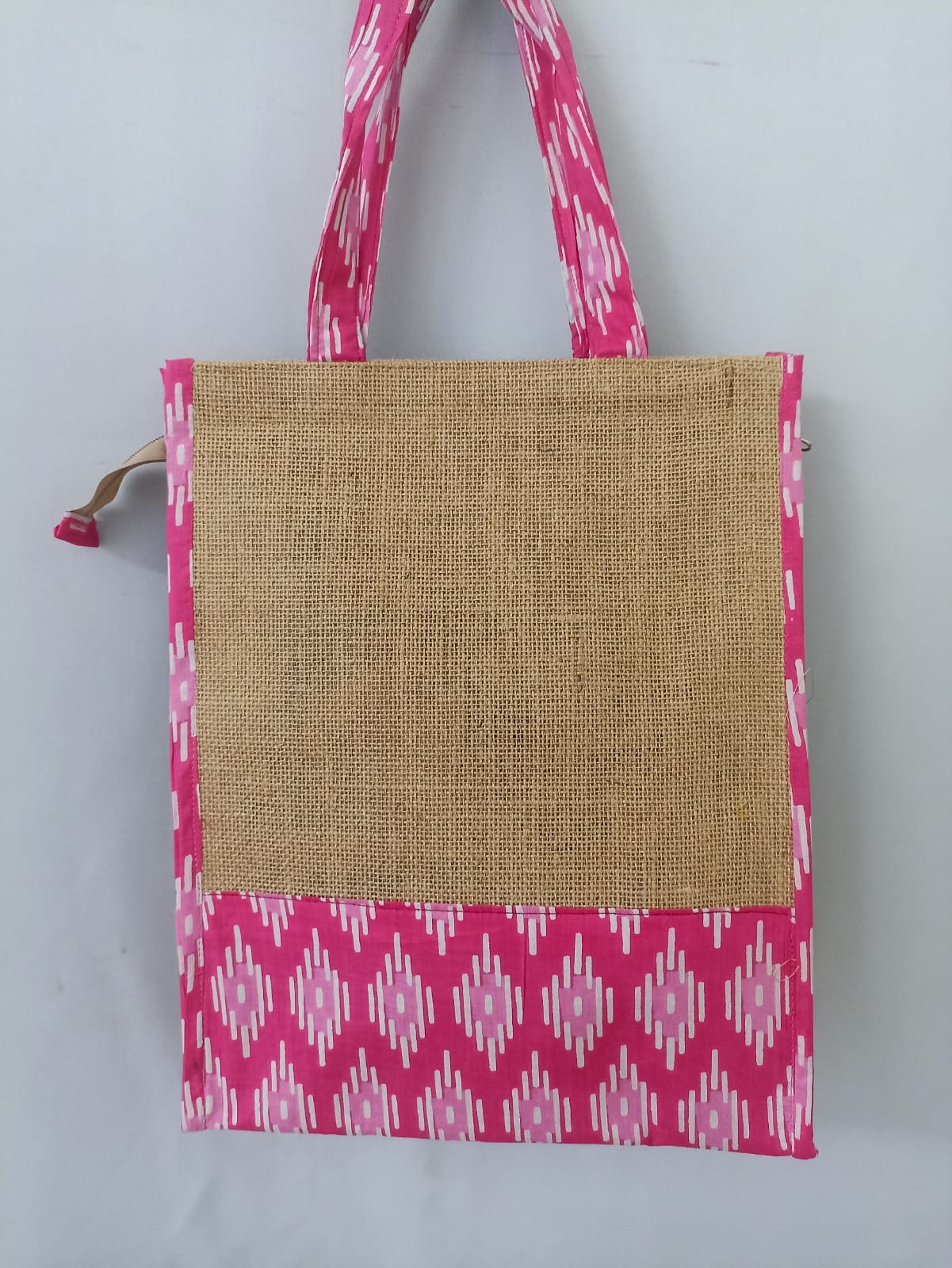 NVJB016-Pink White Printed Jute Bag