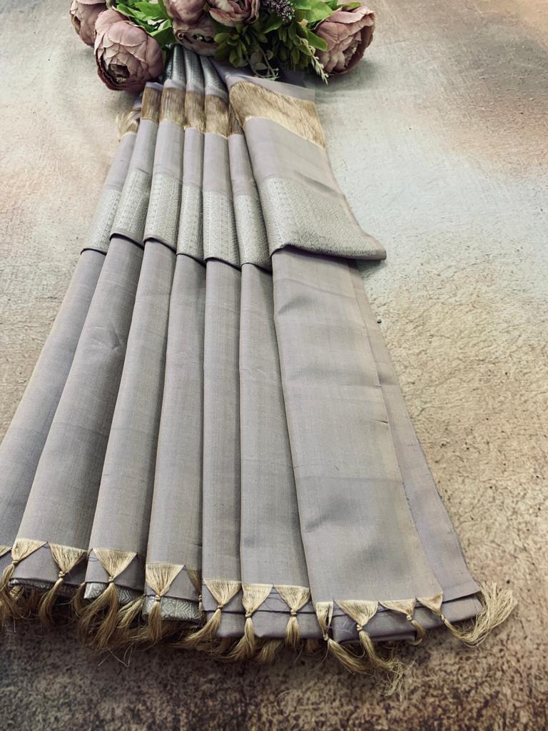 Sliver Zari Pure Handloom Silk Saree
